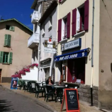 بيت للعطل Chaleureuse Maison En Pierres Avec Terrasse Auzat