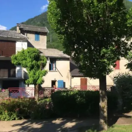 Chaleureuse Maison En Pierres Avec Terrasse *