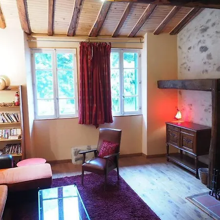 Chaleureuse Maison En Pierres Avec Terrasse * Auzat