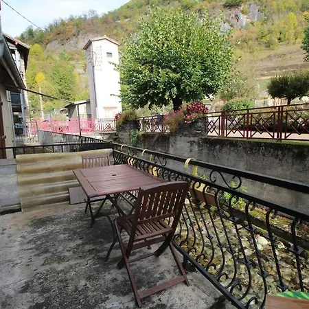 Holiday home Chaleureuse Maison En Pierres Avec Terrasse