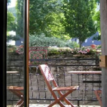 Chaleureuse Maison En Pierres Avec Terrasse Holiday home Auzat