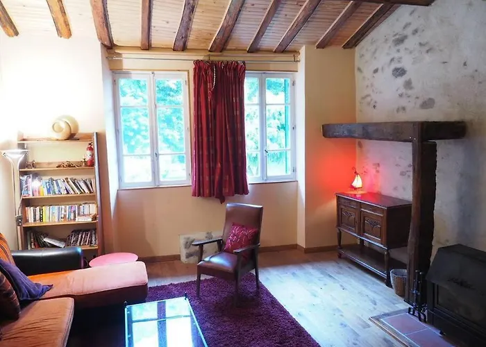 Chaleureuse Maison En Pierres Avec Terrasse * Auzat